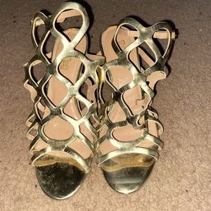 These are beautiful gold heels made by Brash design